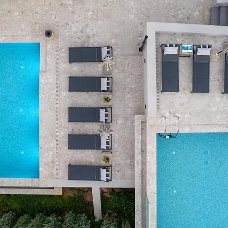 Skyfall - With 12 Bedrooms * Ατσιπόπουλο