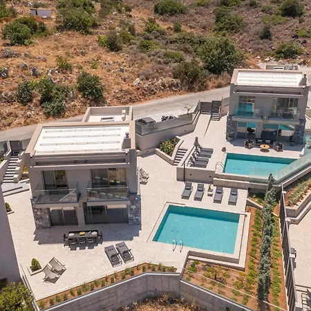 Skyfall - With 12 Bedrooms * Ατσιπόπουλο