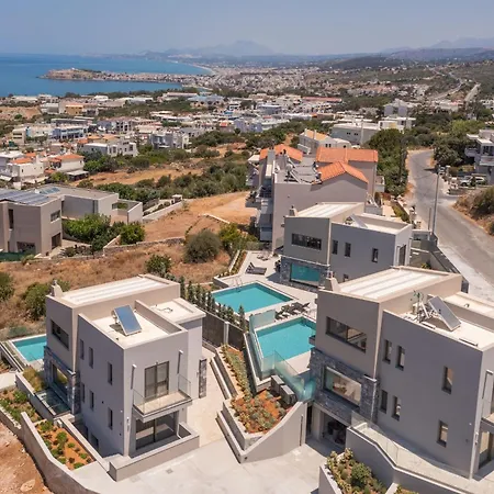Skyfall - With 12 Bedrooms Βίλα Ατσιπόπουλο